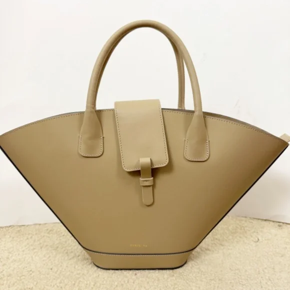 PARIS 64 LUMIERE Tan Leather Tote Bag, with Top Handle And Crossbody Strap..EUC - Picture 1 of 11